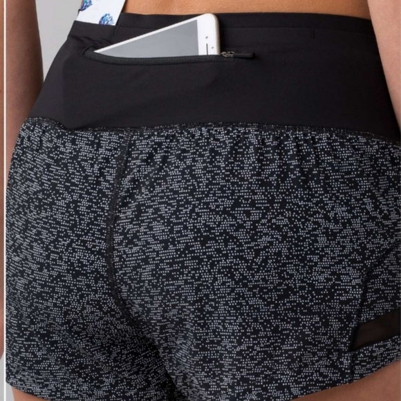 Lululemon Pace Perfect Short - Picture 3 of 7